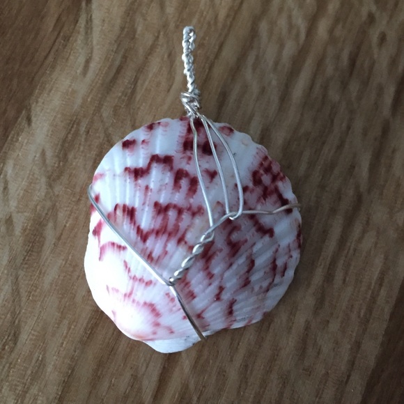 Handmade Wire Wrapped Shell Pendant - Picture 2 of 4